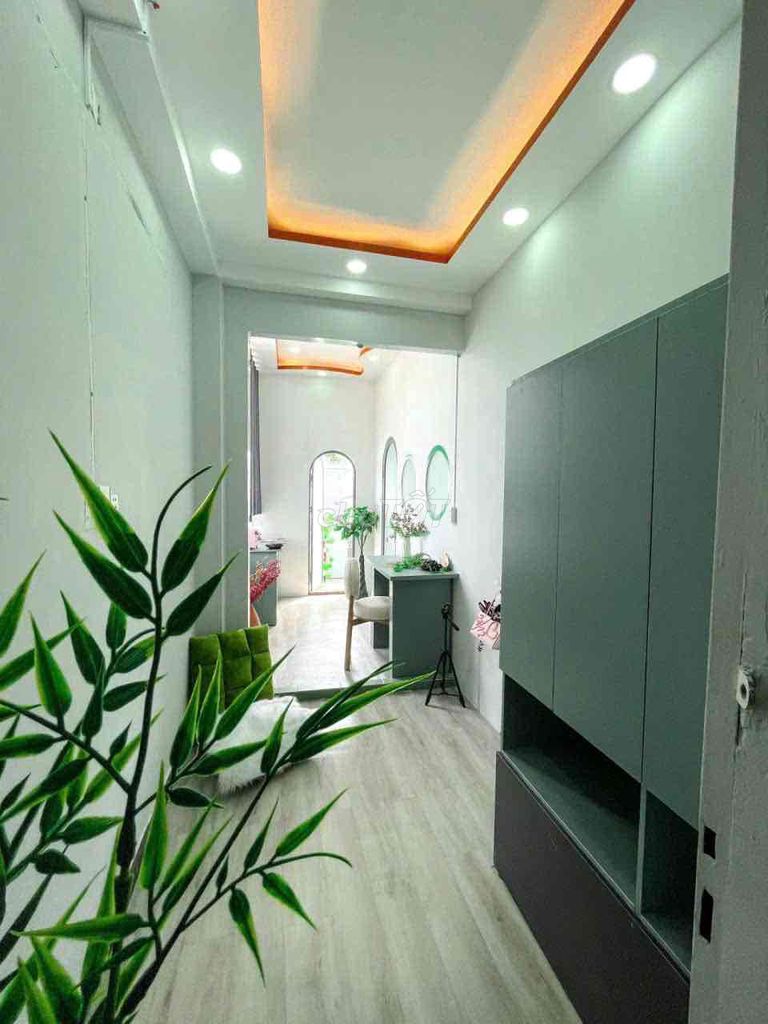 Rent the two bedroom service room - Cách Mạng Tháng Tám, Tân Bình