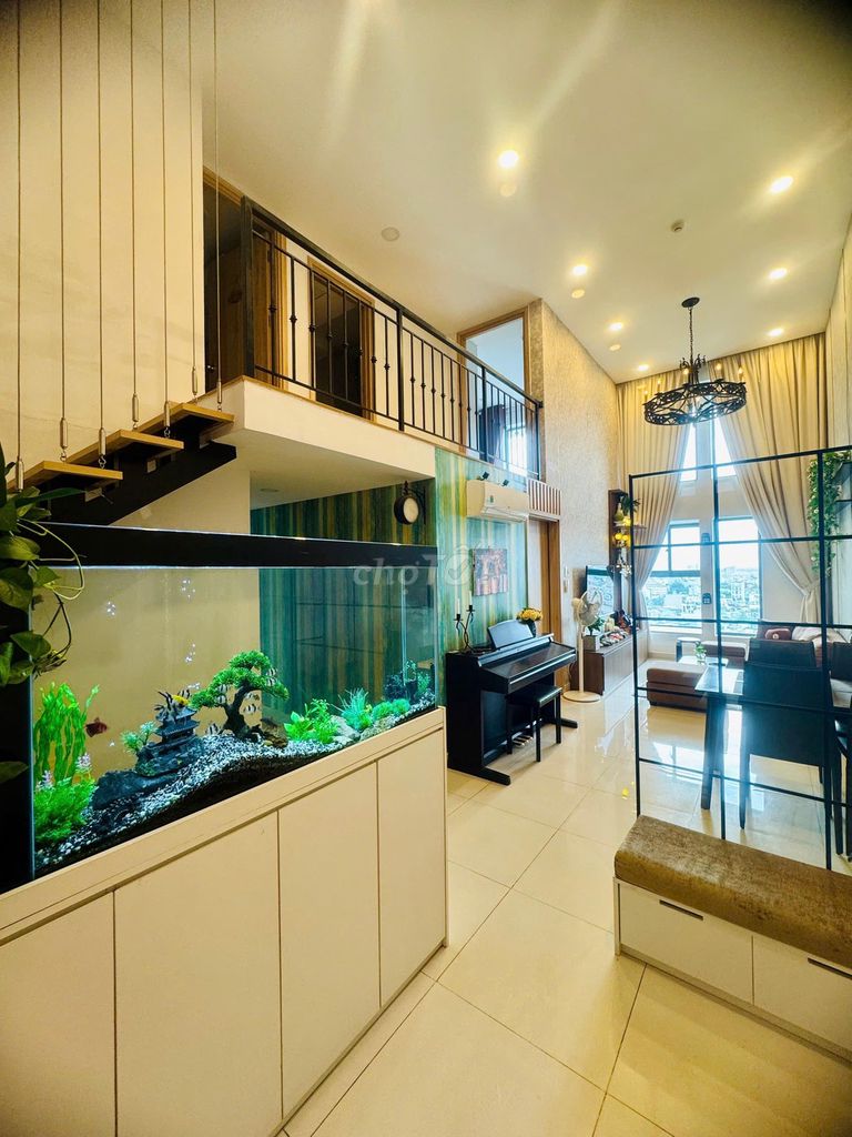 Duprix La Astoria 3 bedrooms 2 super-beautiful toilets plus cars.