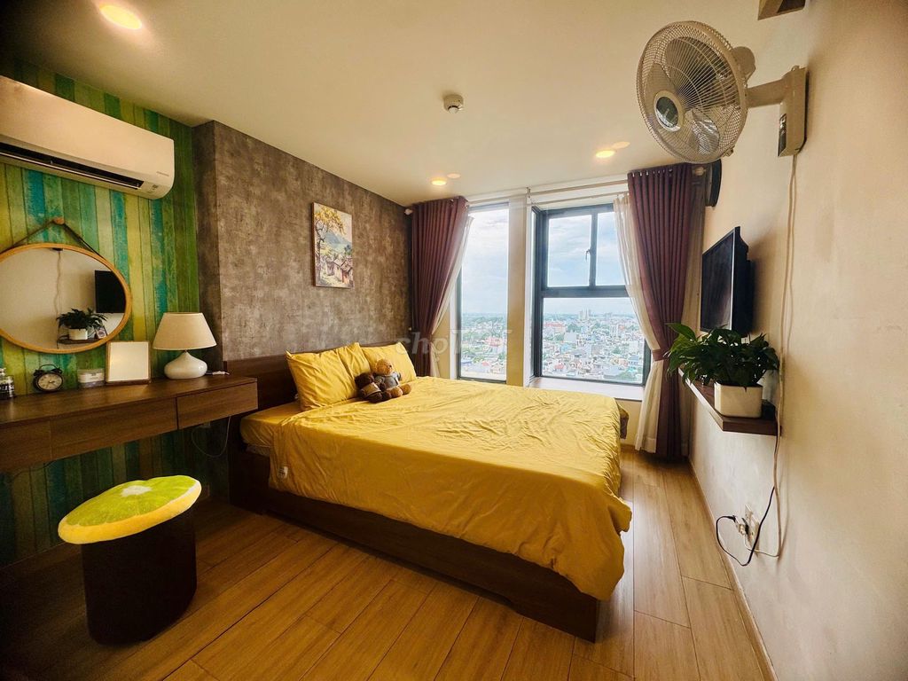 Duprix La Astoria 3 bedrooms 2 super-beautiful toilets plus cars.