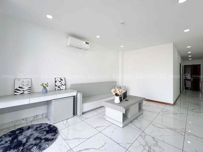 A full-house service apartment. A public wash-house. Very open private wash-house.