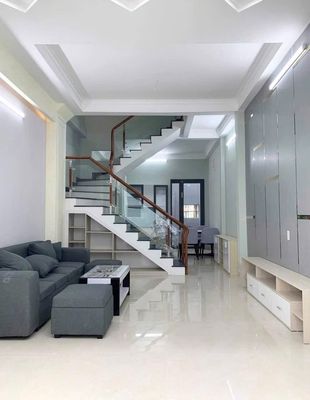 Need to rent an alley house.