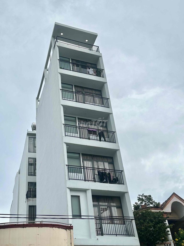 The new apartment, 2.5 million, 5 minutes from the Y bridge, District 8
