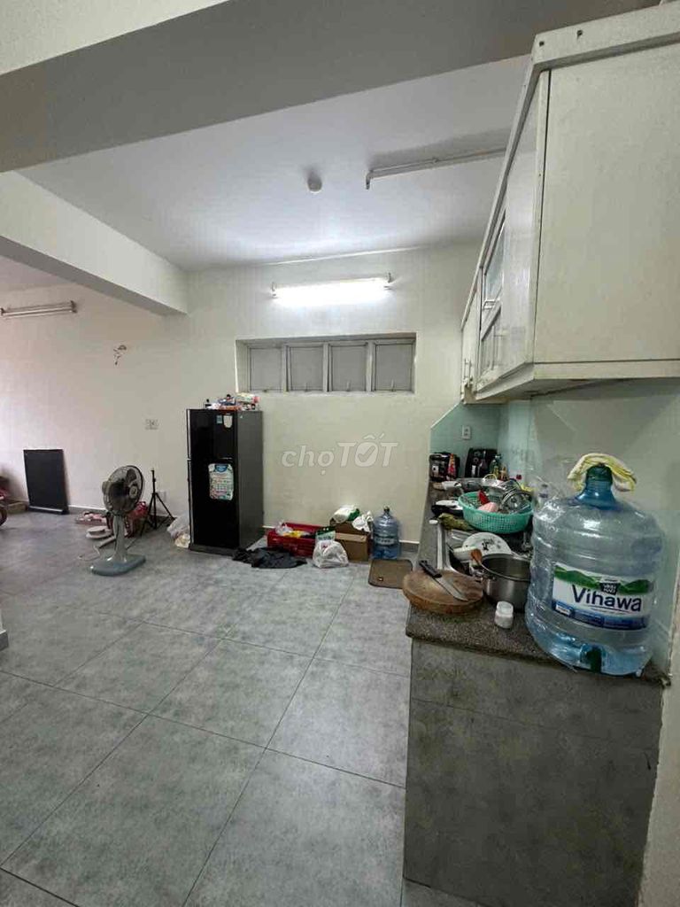 Rent the most apartment in all of Poland 3 - 5.5 million a month.