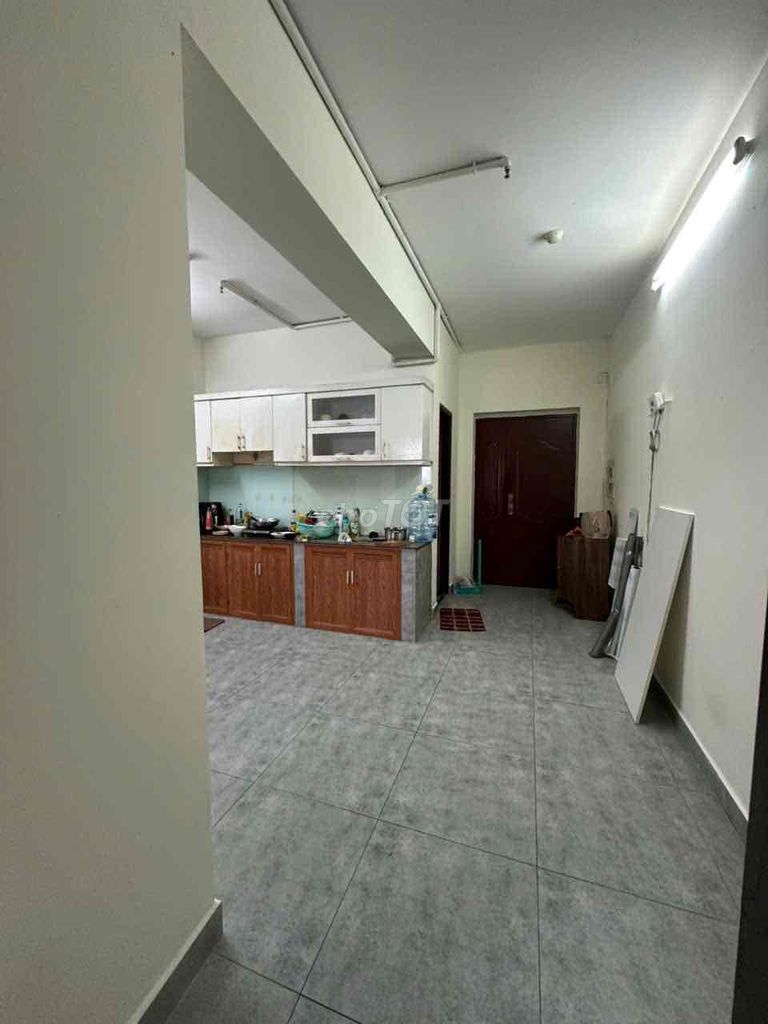 Rent the most apartment in all of Poland 3 - 5.5 million a month.