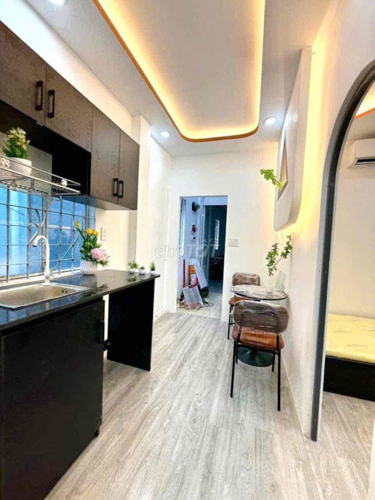 Rent the apartment. Two bedrooms in the middle.