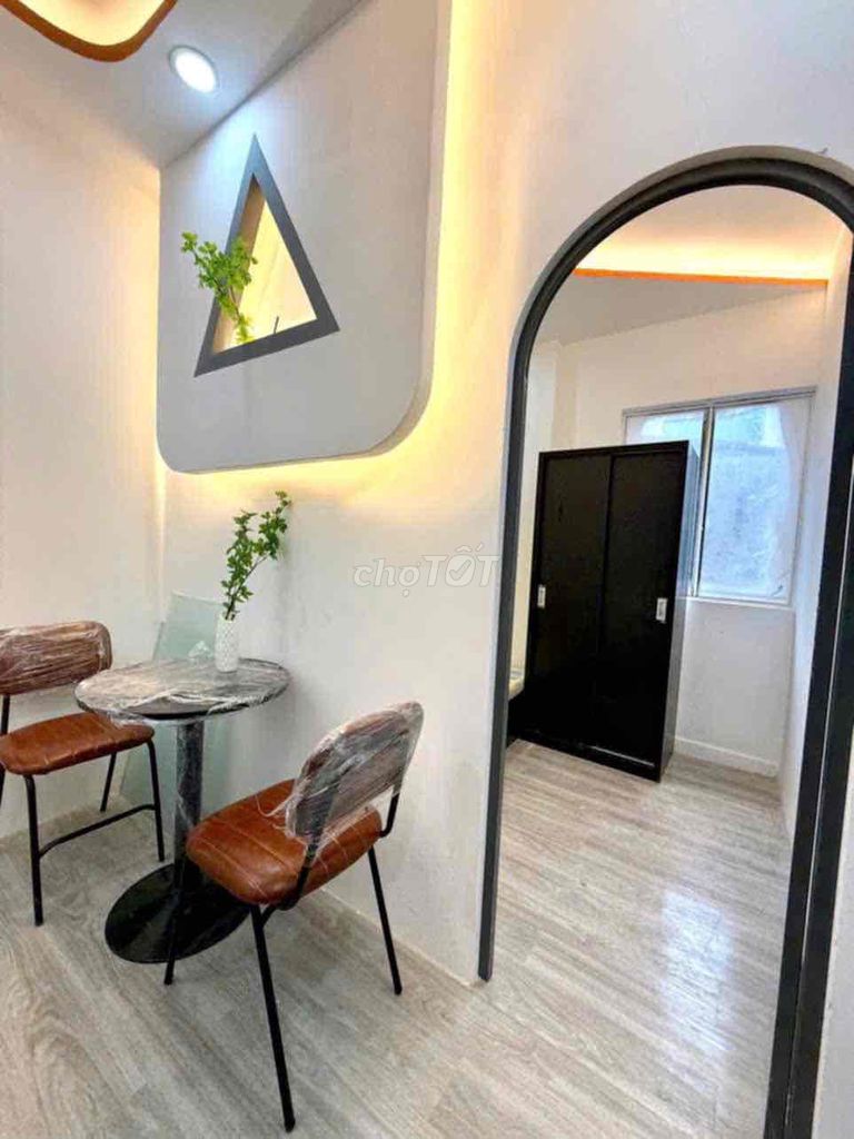 Rent the apartment. Two bedrooms in the middle.
