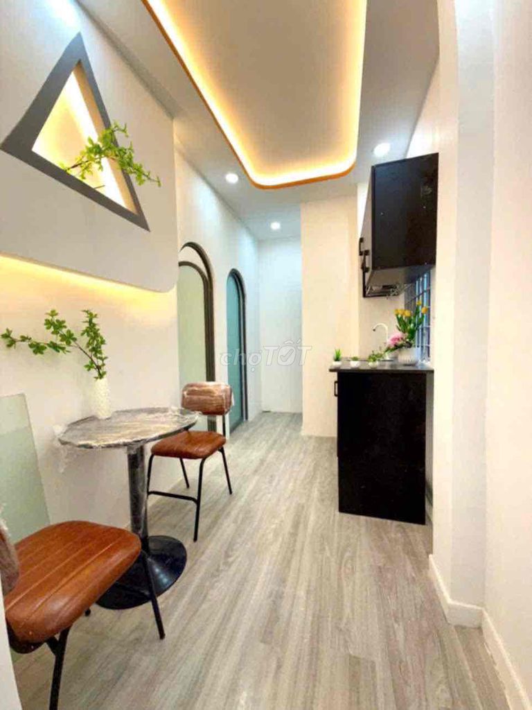 Rent the apartment. Two bedrooms in the middle.