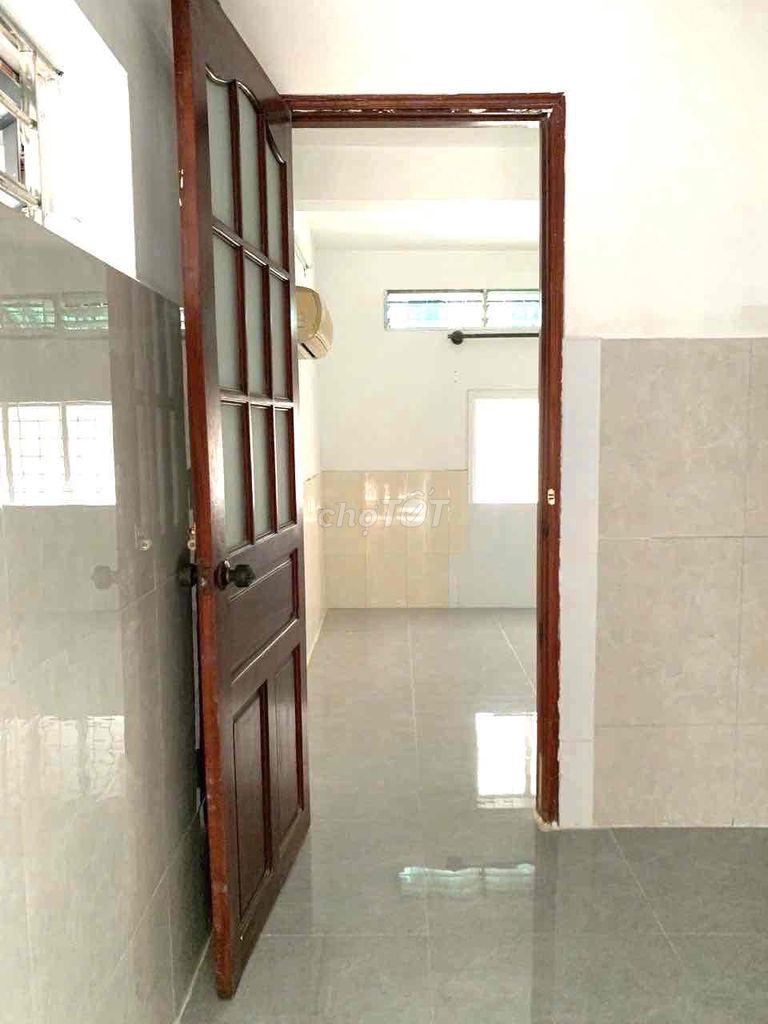 Three bedrooms, one bathroom, 70 M.