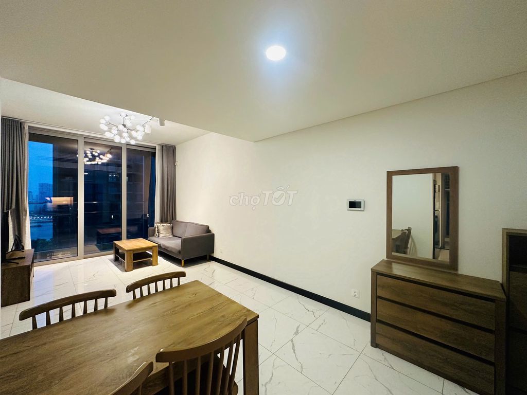 Rent a Thủ Thiêm bedroom. A beautiful fireworks.
