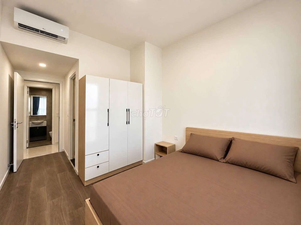 Two bedrooms two southeast river toilets full of super cheap 18 million a month.