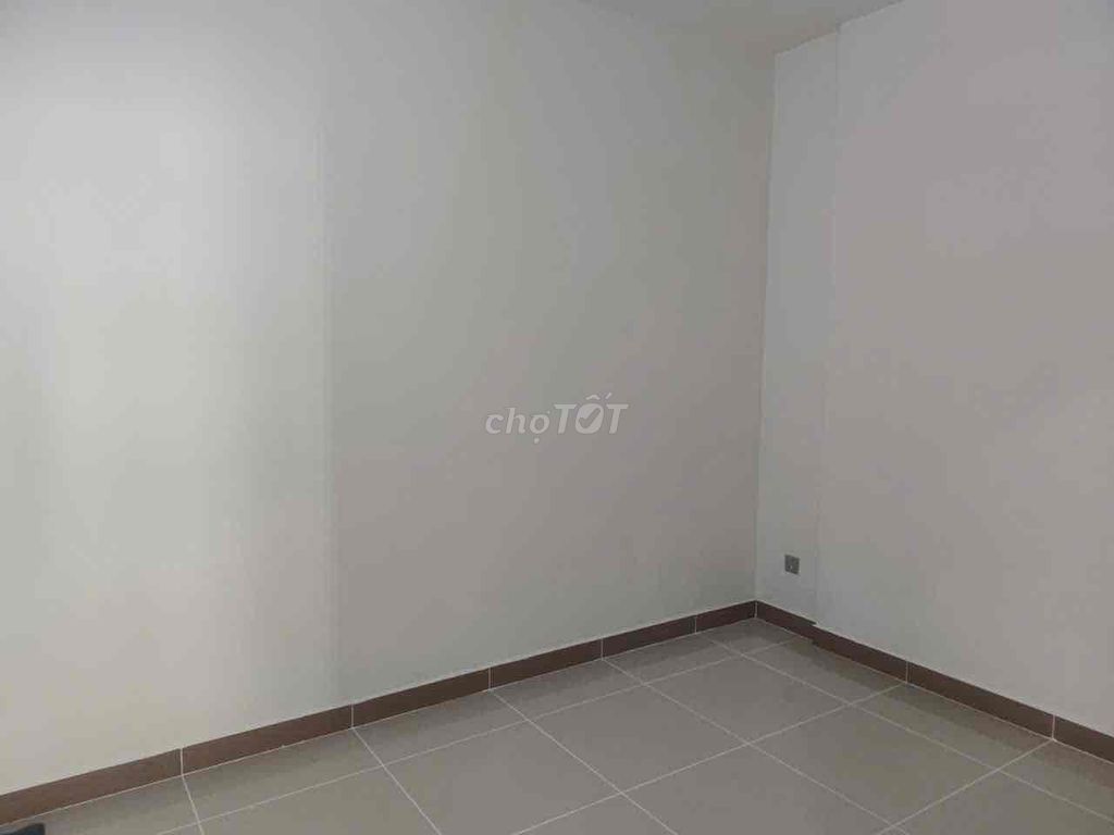 Rent the District of 7 67 M2,2 bedrooms, 2 toilets plus empty houses painted 8 million.