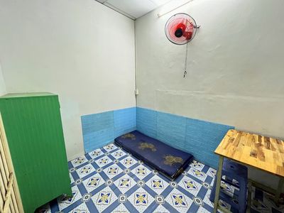 The 3rd District student's room has his own bathroom.