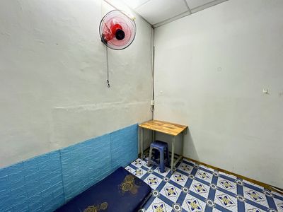 The 3rd District student's room has his own bathroom.