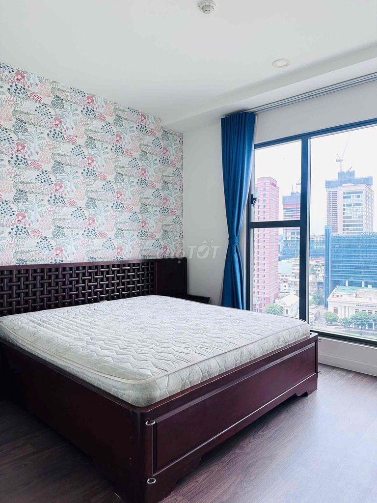 The three bedrooms are 115 meters full of Saigon Royal furniture.