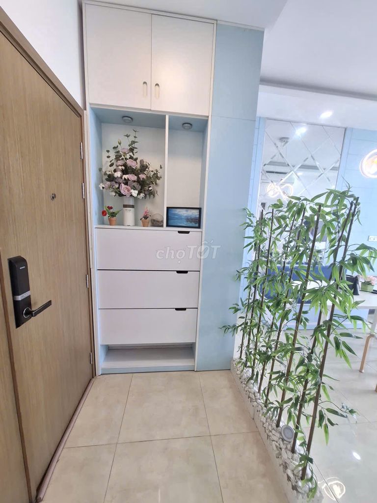 Rent LuxGarden District 7- two high-rise bedrooms with a garden.