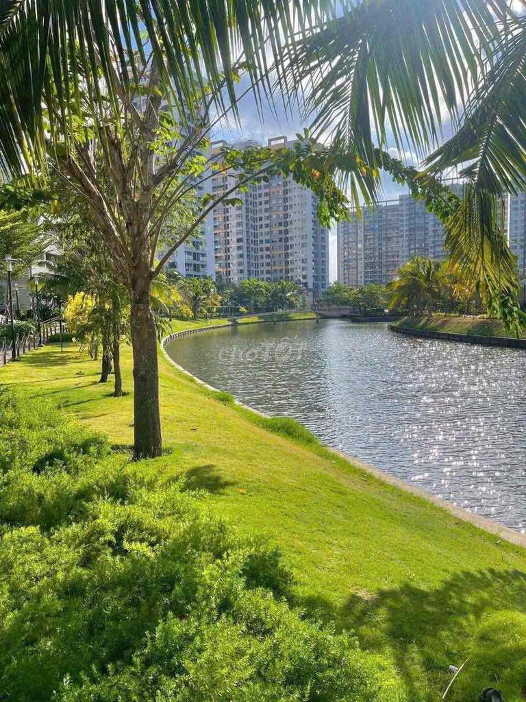 Rent a studio Mizuki Park, have curtains, nice new home. The price of 1.6 million.