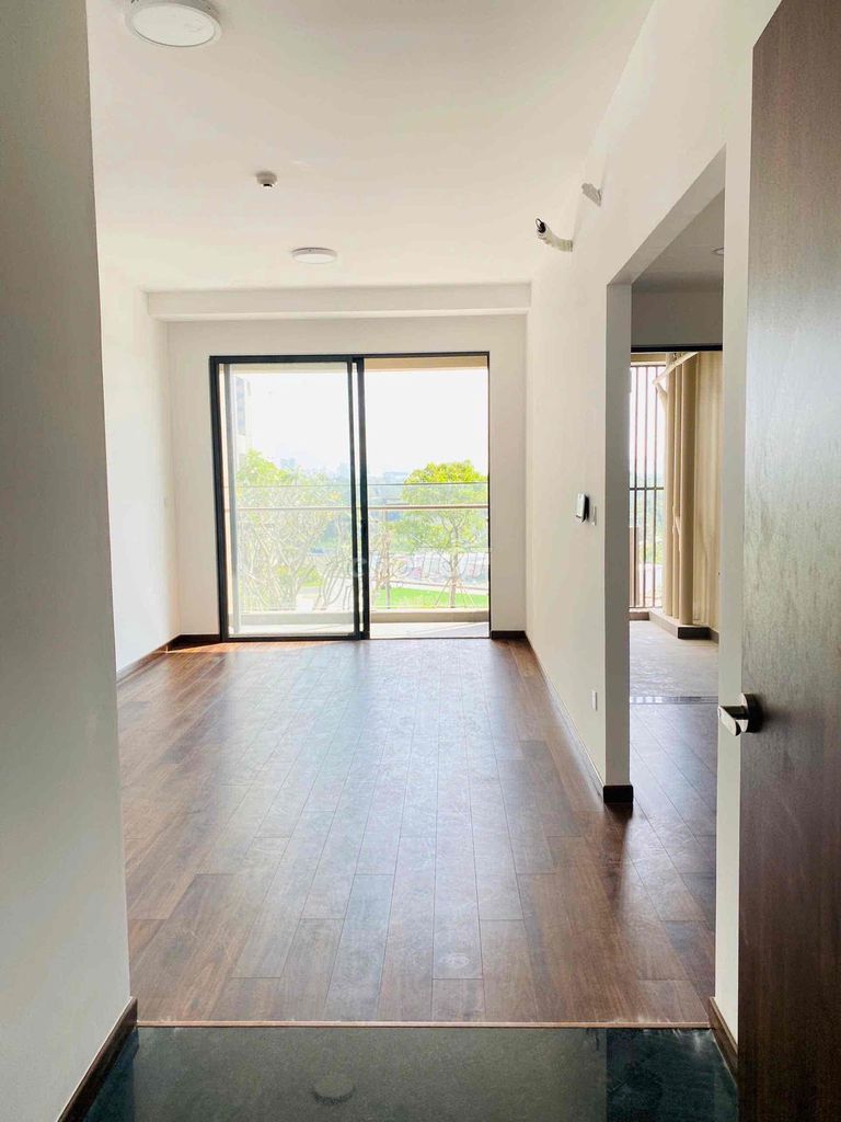 Rent MP678- Mizuki Park 2 bedrooms 85 meters with curtains. At 9.5 million.