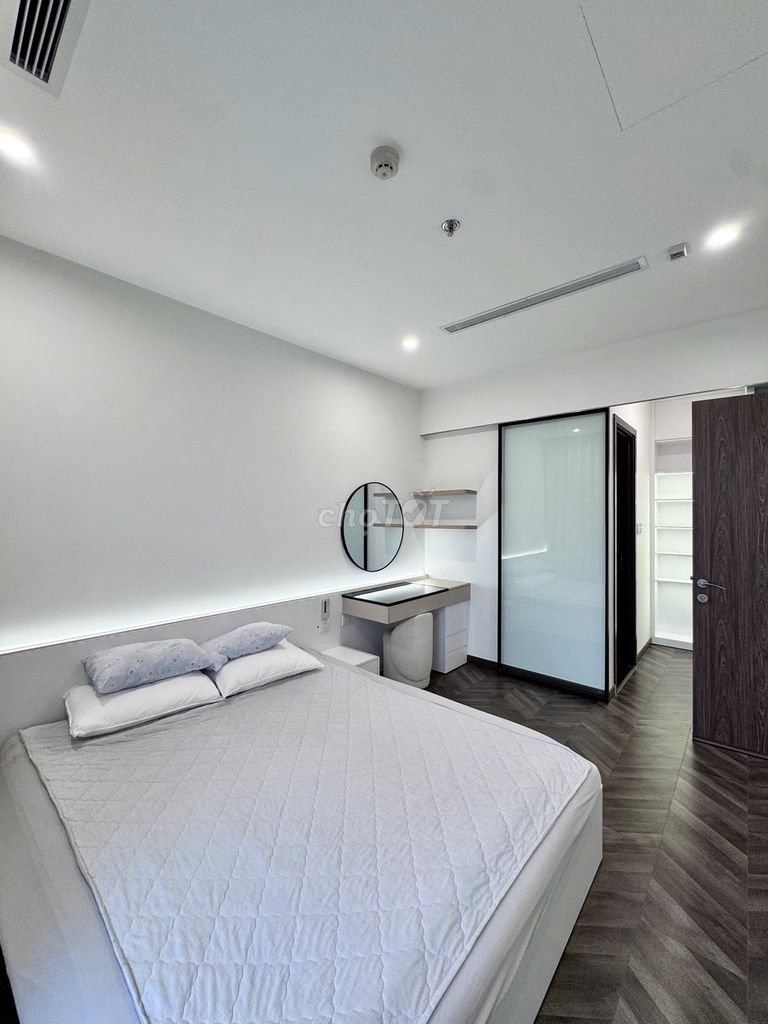 Renting a 2-size-size-peverly room_full interior_14 million
