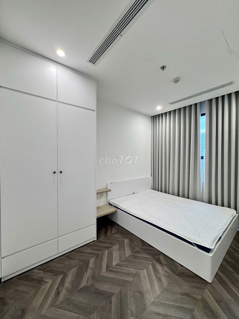 Renting a 2-size-size-peverly room_full interior_14 million