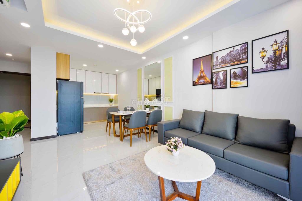 Nice apartment access to three bedrooms near the airport.