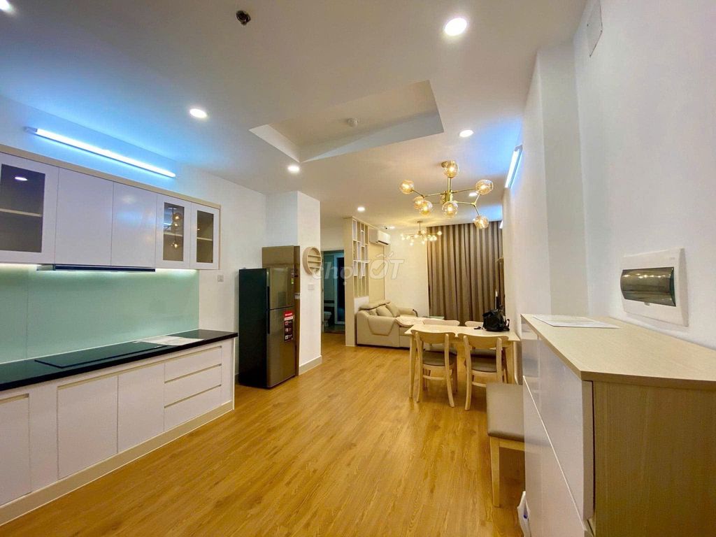We'll have The Park Residence, 3 bedrooms. 2 toilets 106 M2. Just 11,000,000.
