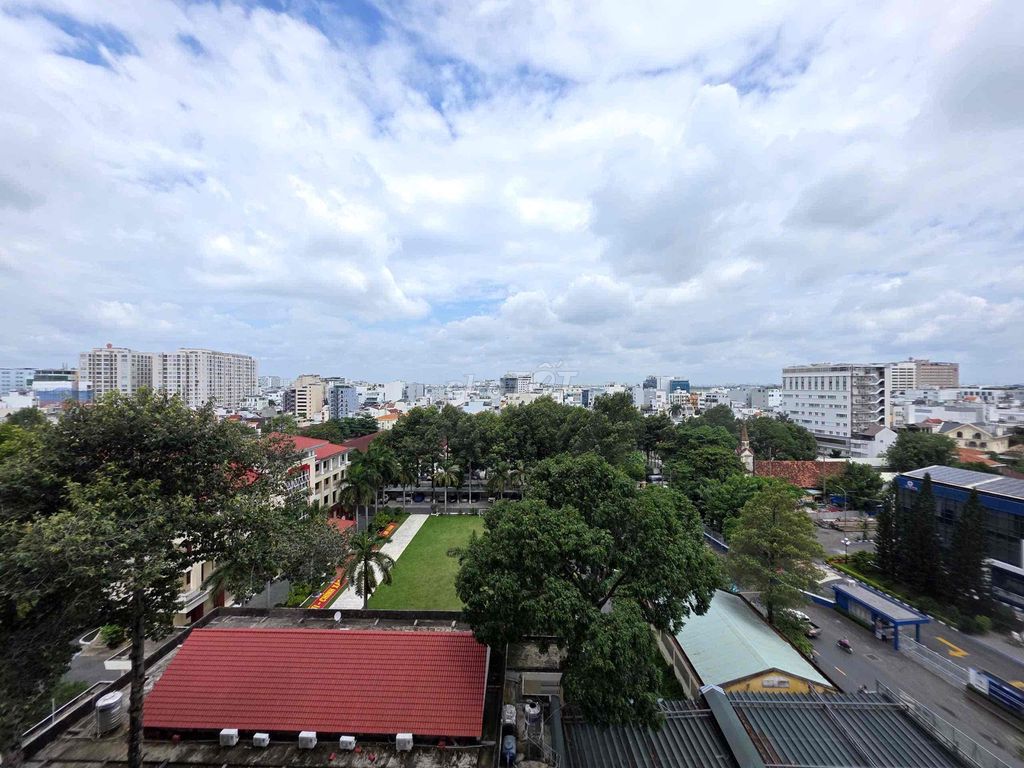 Rent The Botanica apartment. Two bedrooms. 57 m2 toilets near tsn airport.