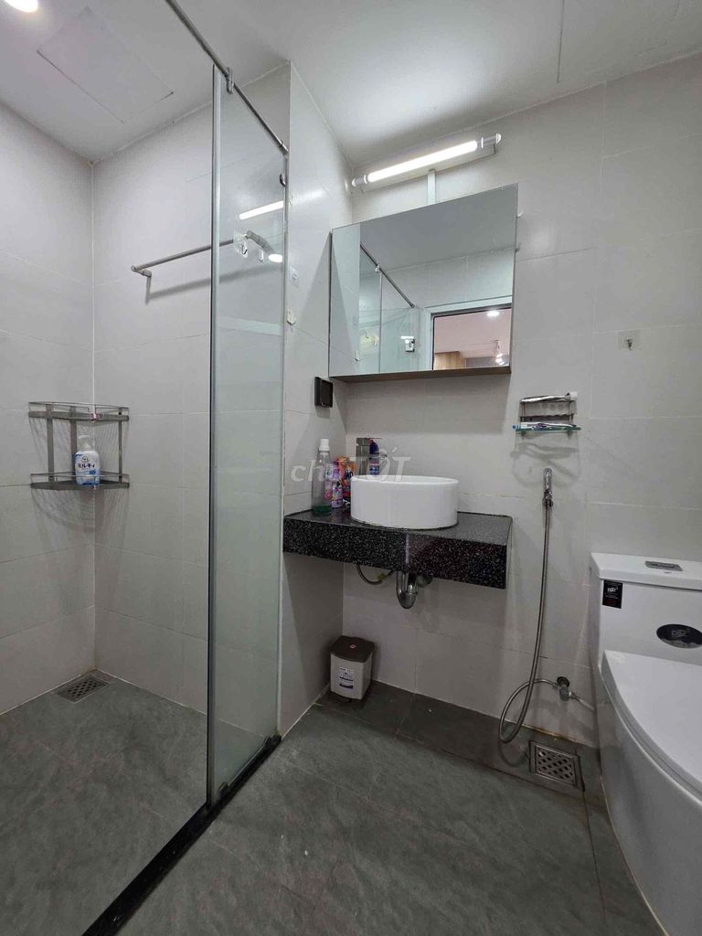 Rent The Botanica 57 meters 2 bedrooms. A full interior toilet near the airport at 15 million.