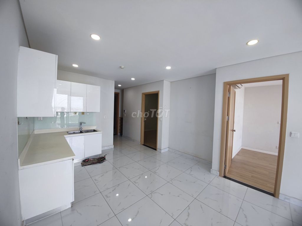 Rent Angia skyline 3 bedroom 2 toilet 83 meters2. Rent price: 12 million, middle floor cool.