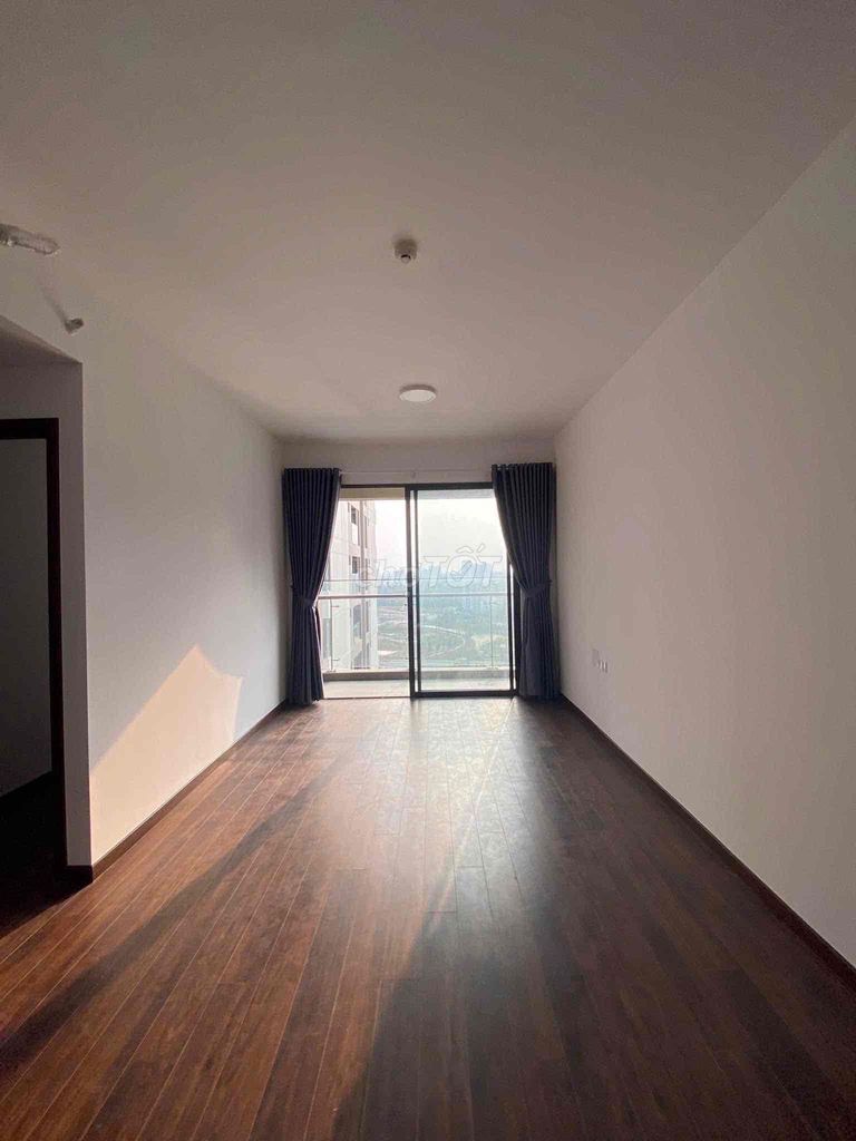 Rent 3 bedrooms 95 meters, mp678- Mizuki Park, less furniture. It's 15.5 million.