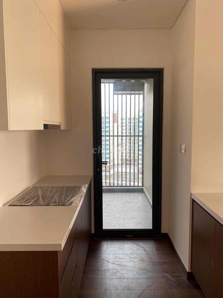 Rent 3 bedrooms 95 meters, mp678- Mizuki Park, less furniture. It's 15.5 million.