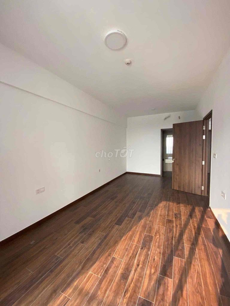 Rent 3 bedrooms 95 meters, mp678- Mizuki Park, less furniture. It's 15.5 million.
