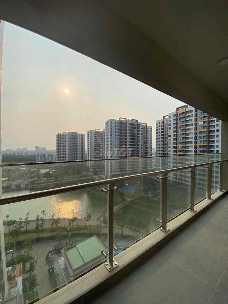 Rent 3 bedrooms 95 meters, mp678- Mizuki Park, less furniture. It's 15.5 million.