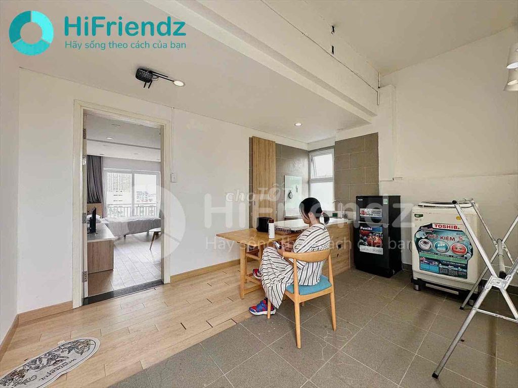 A large-scale bedroom with its own yard, almost as long as it lasts.
