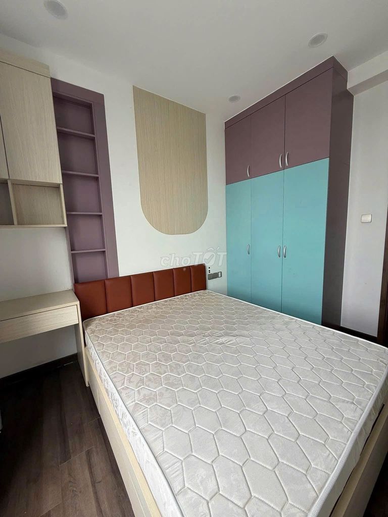 Lữ Gia Plaza District 11, 3 bedrooms, 98 m2 Full interiors cost 1 .5 million a month.