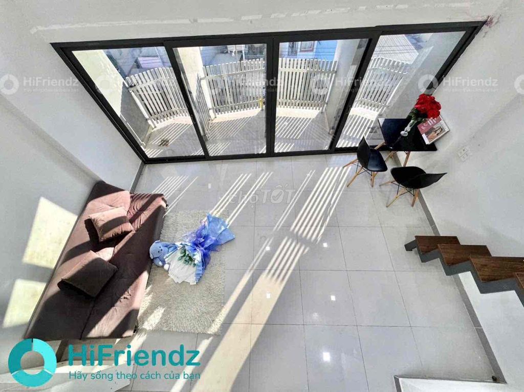 Rent a super wide apartment full of furniture. Comfortable, clean.
