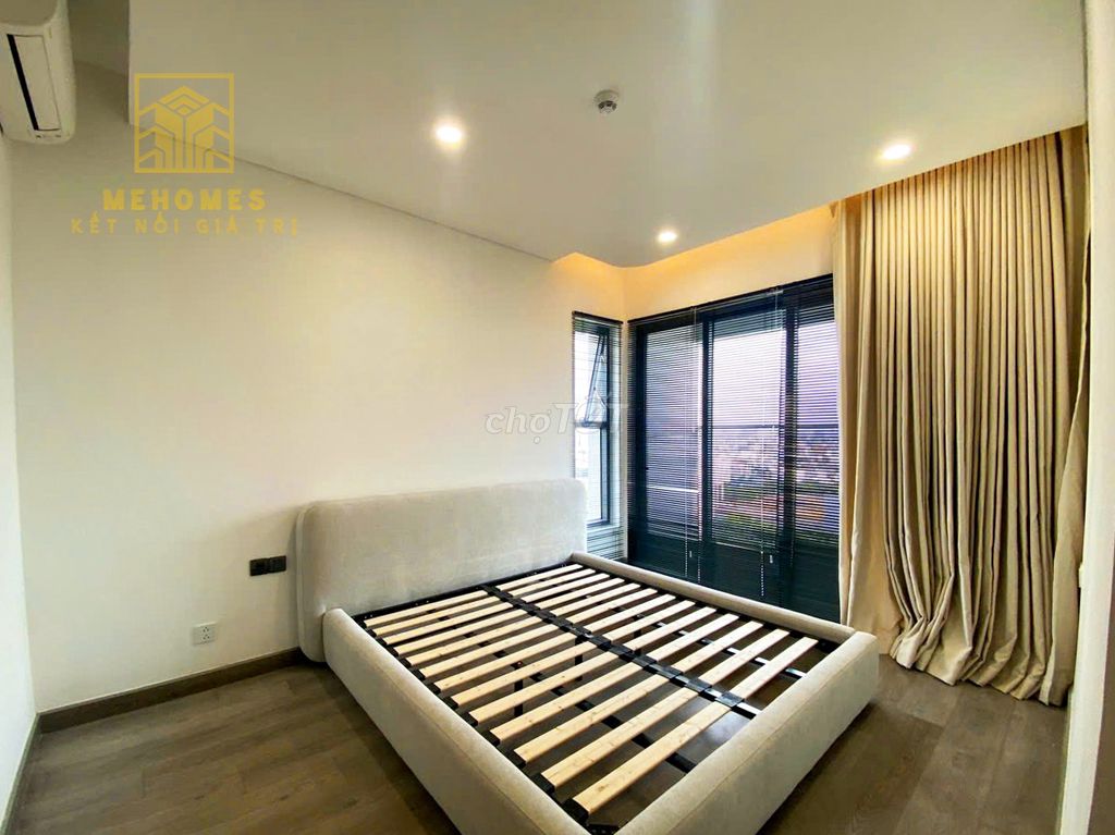 Three bedrooms. Celadon City, southeast view, upper floor, open corner.