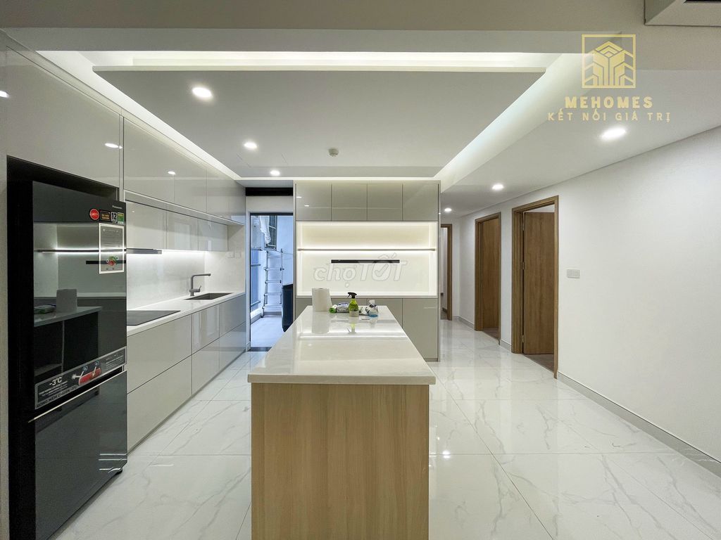 Three bedrooms. Celadon City, southeast view, upper floor, open corner.