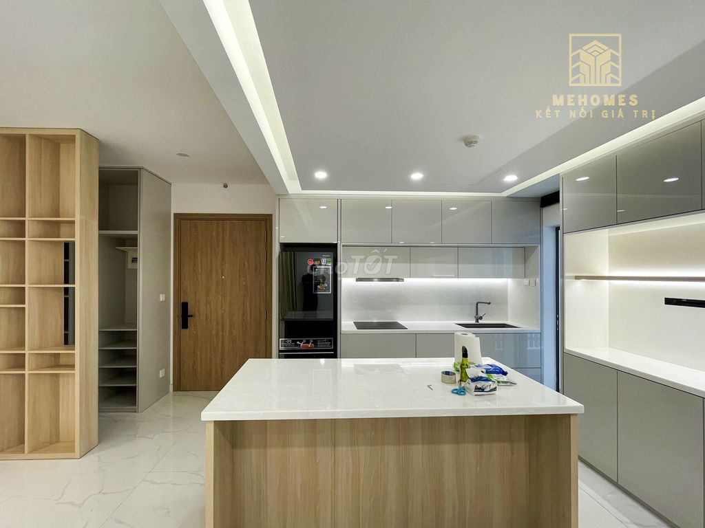 Three bedrooms. Celadon City, southeast view, upper floor, open corner.