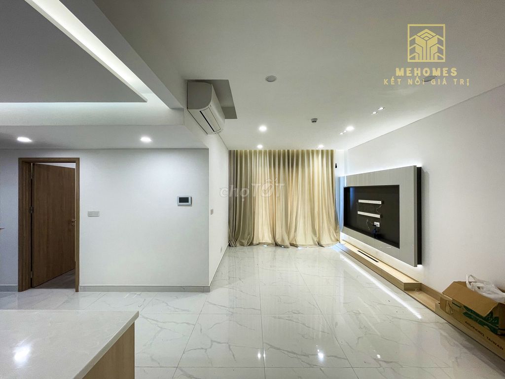 Three bedrooms. Celadon City, southeast view, upper floor, open corner.