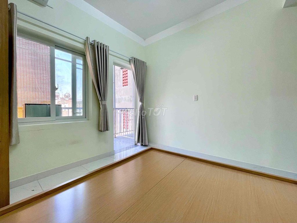 renting the new balcony studio + matching design for couples