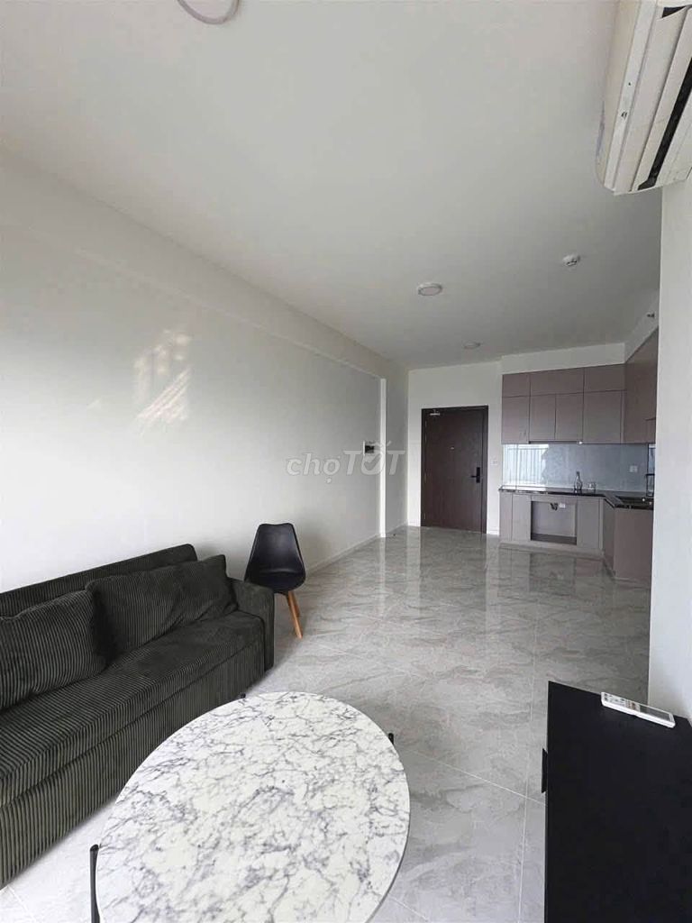 Get us The Privia 53 m 1 bedroom plus a beautiful Full Water House bathroom.