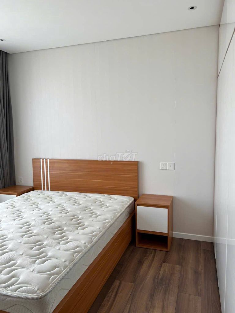 Rent a super area 4 bedrooms at 74 million and negotiated, in and out