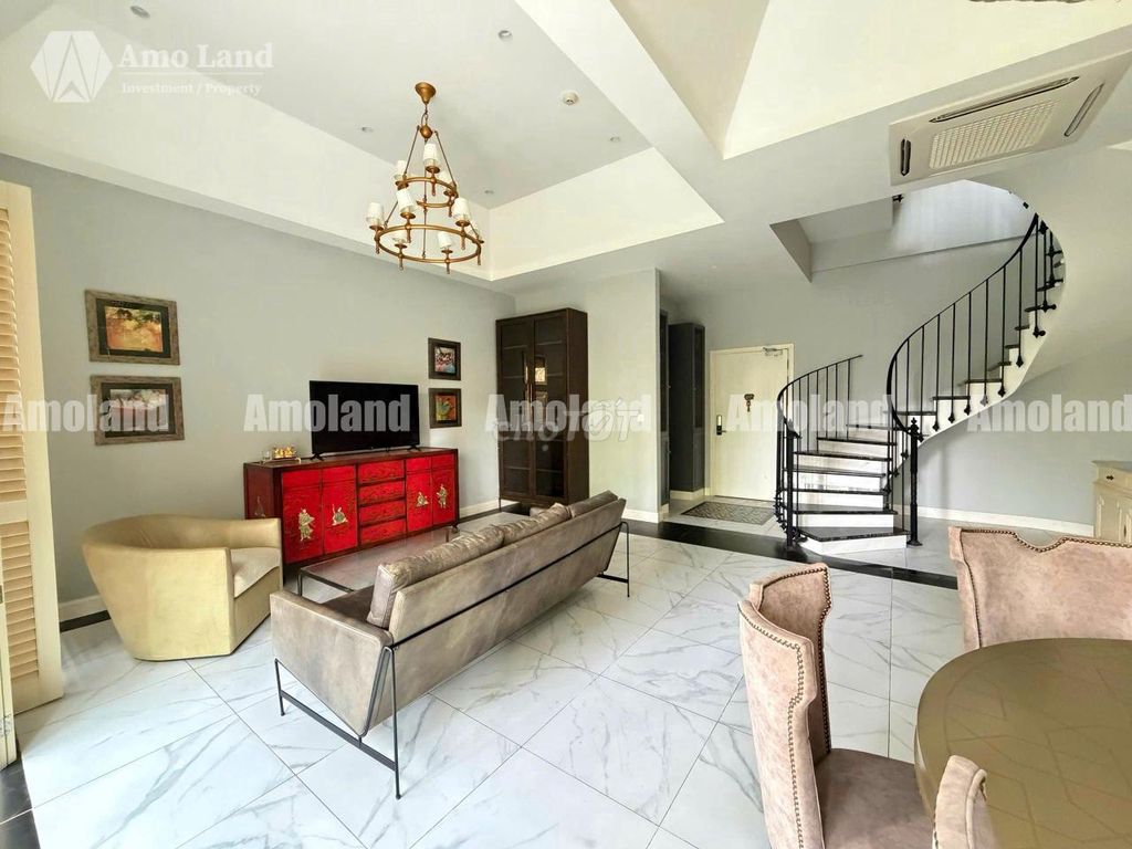 Rent the villa at 80 to 100 million, available immediately.