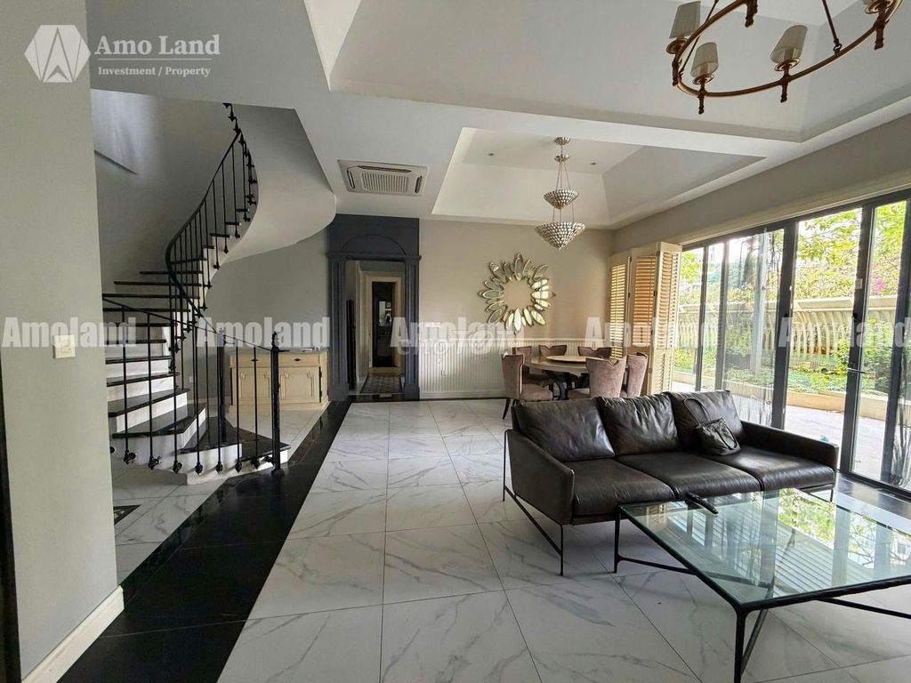 Rent the villa at 80 to 100 million, available immediately.