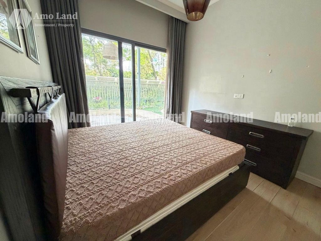 Rent the villa at 80 to 100 million, available immediately.