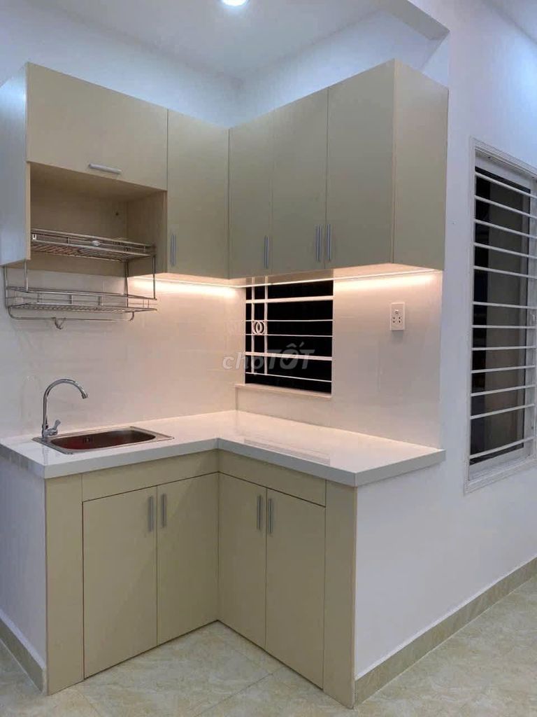 Lý Tự Trọng District 1-price rents 10 million a month. One bedroom, two air conditioning, 60 meters.