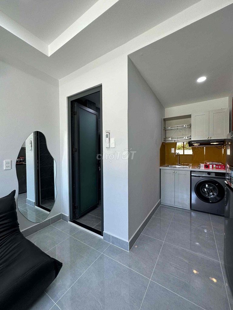 The private washing machine window apartment. Thousand thousand almonds. 10th county near 5,1
