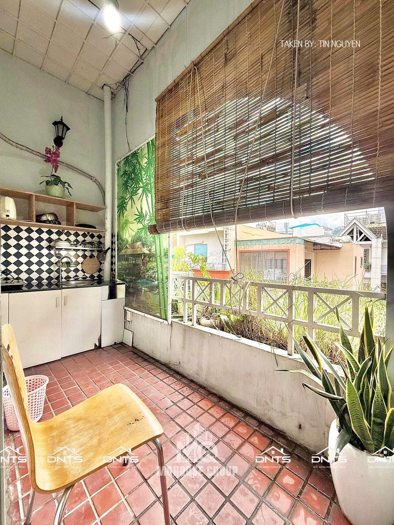 The 35mm Balcony Chamber Cleansing Rooms Near The Cinema