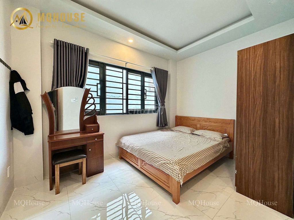 The kitchen house is split up in the Peace of Sen, the full interior. elevator.