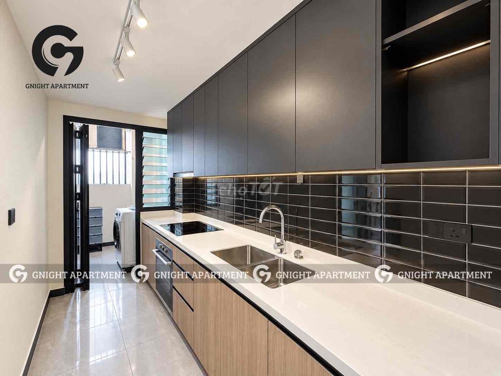 Two Bedrooms. Bến Vân Đồn. 4th.